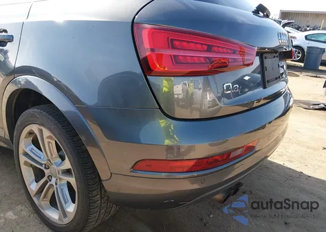 2018 Audi Q3 2.0T Premium/2.0T Sport Premium z USA, uszkodzony, nr VIN WA1JCCFSXJR009074